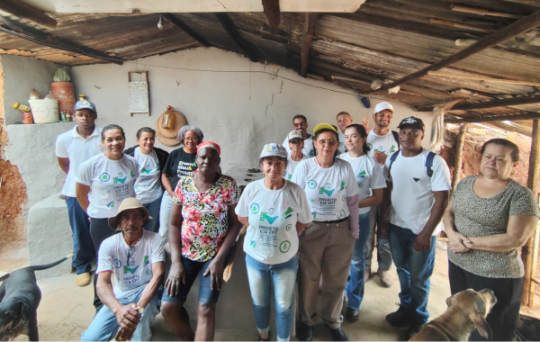 Comunidade de Macuco participa de curso prático de fabricação de tijolos